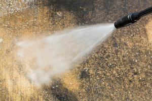 low pressure roof cleaning