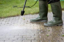 pressure washing driveway Jacksonville, FL