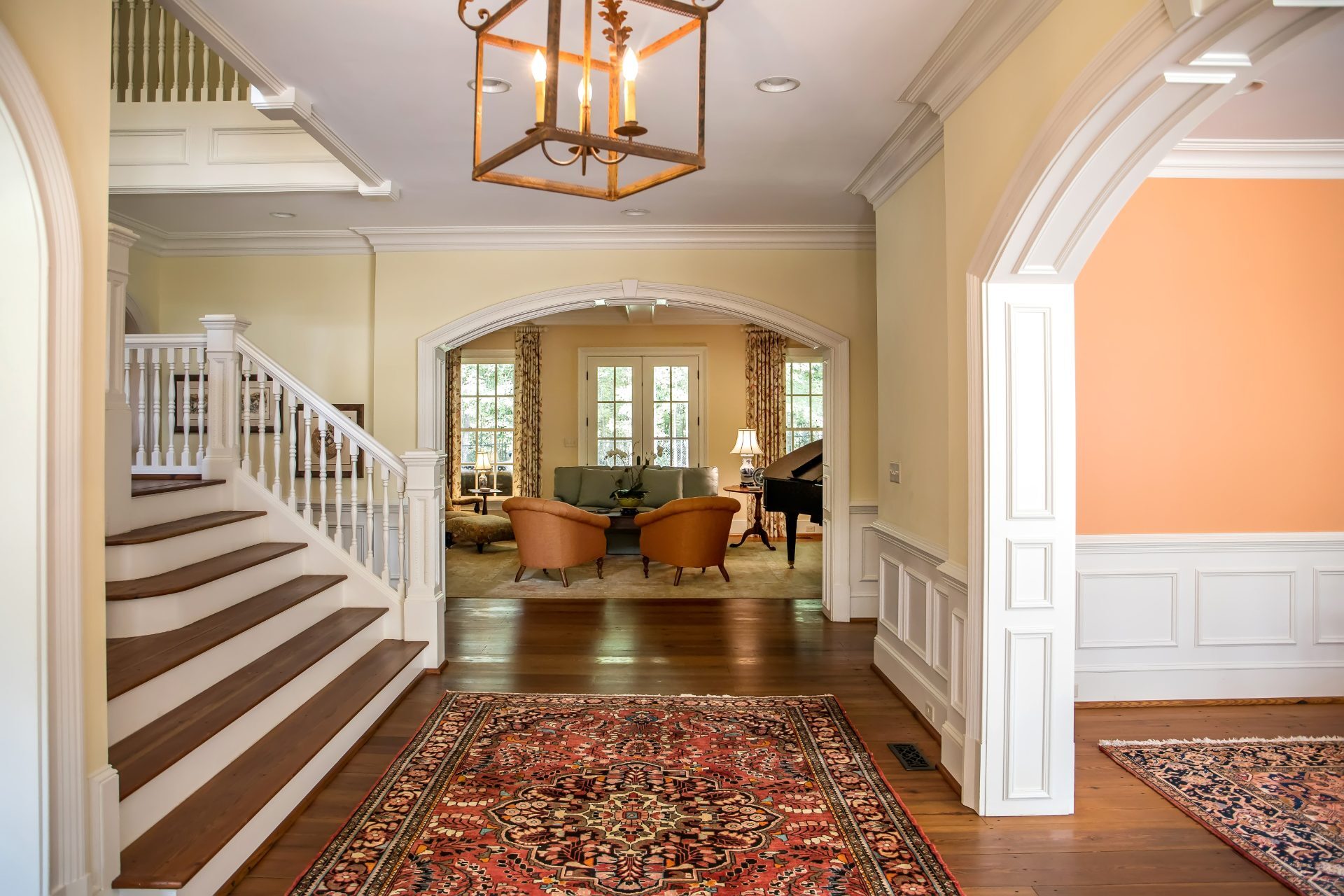 istock-foyer-wood-floors