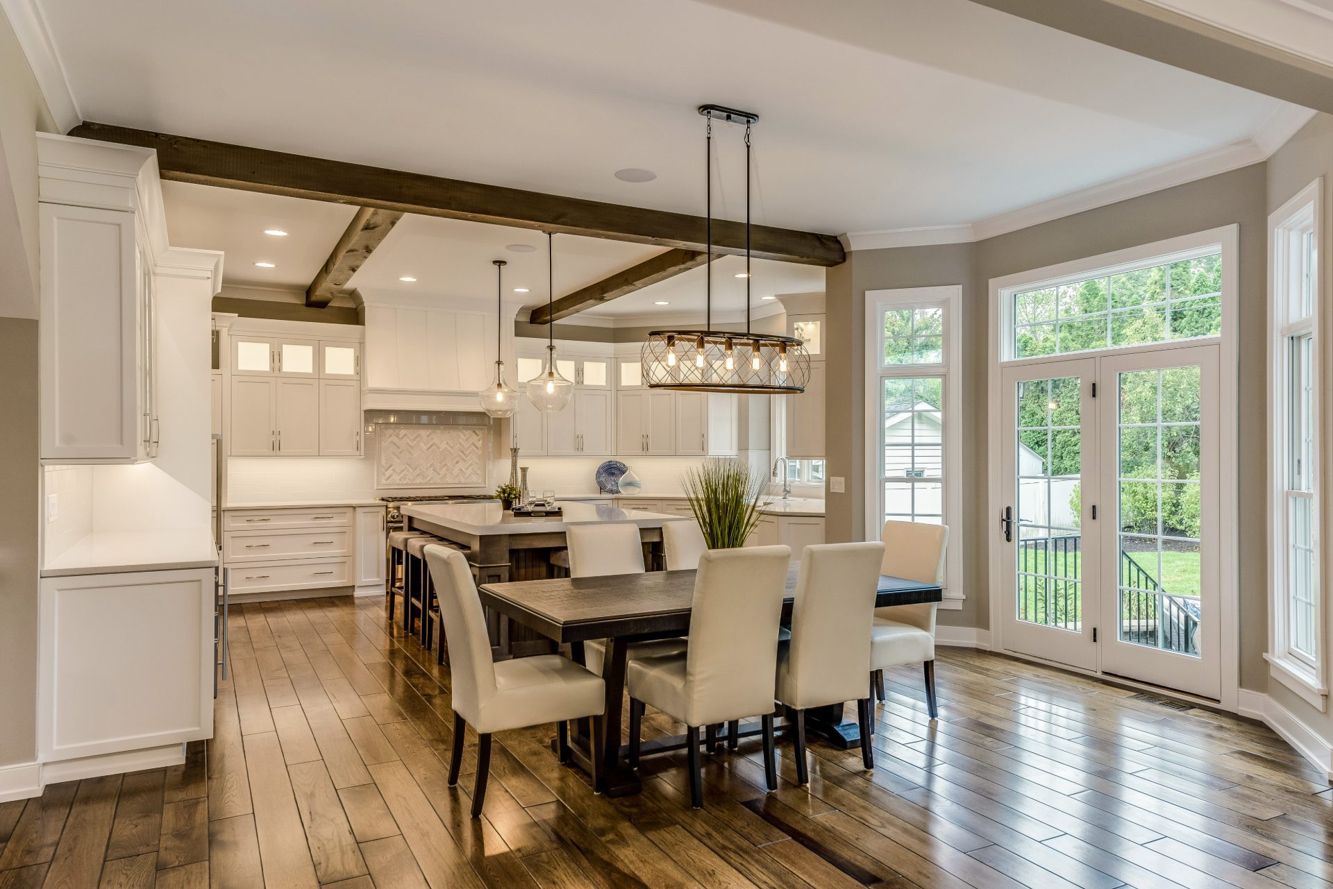 istock-kitchen-wood-floors